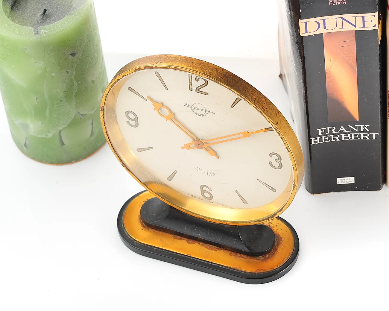 ZLATOUST ChBN-137 vintage mechanical table clock - Image 5