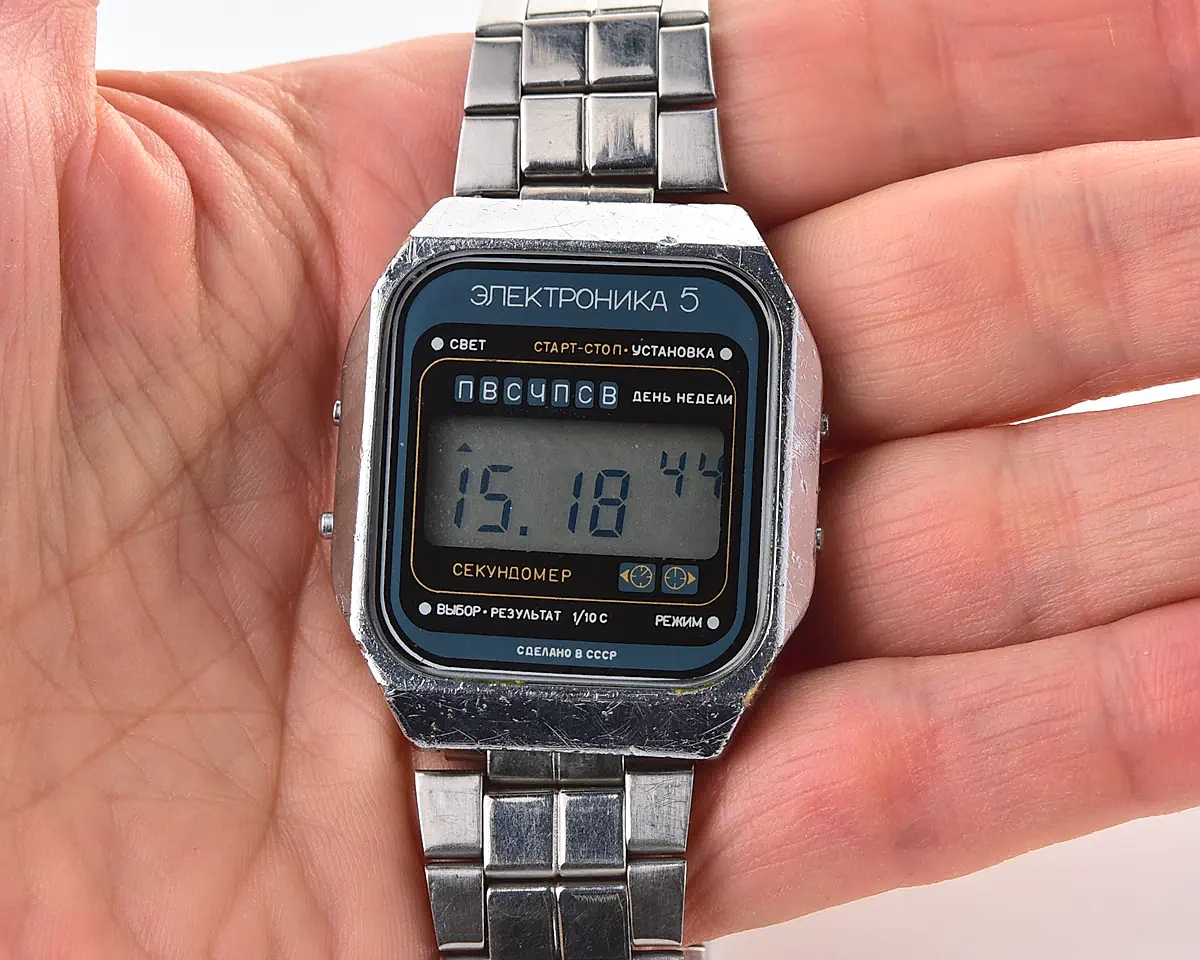 Vintage USSR digital watch Electronika 5 - blue dial with 1/10 sec stopwatch & day of week - Image 6