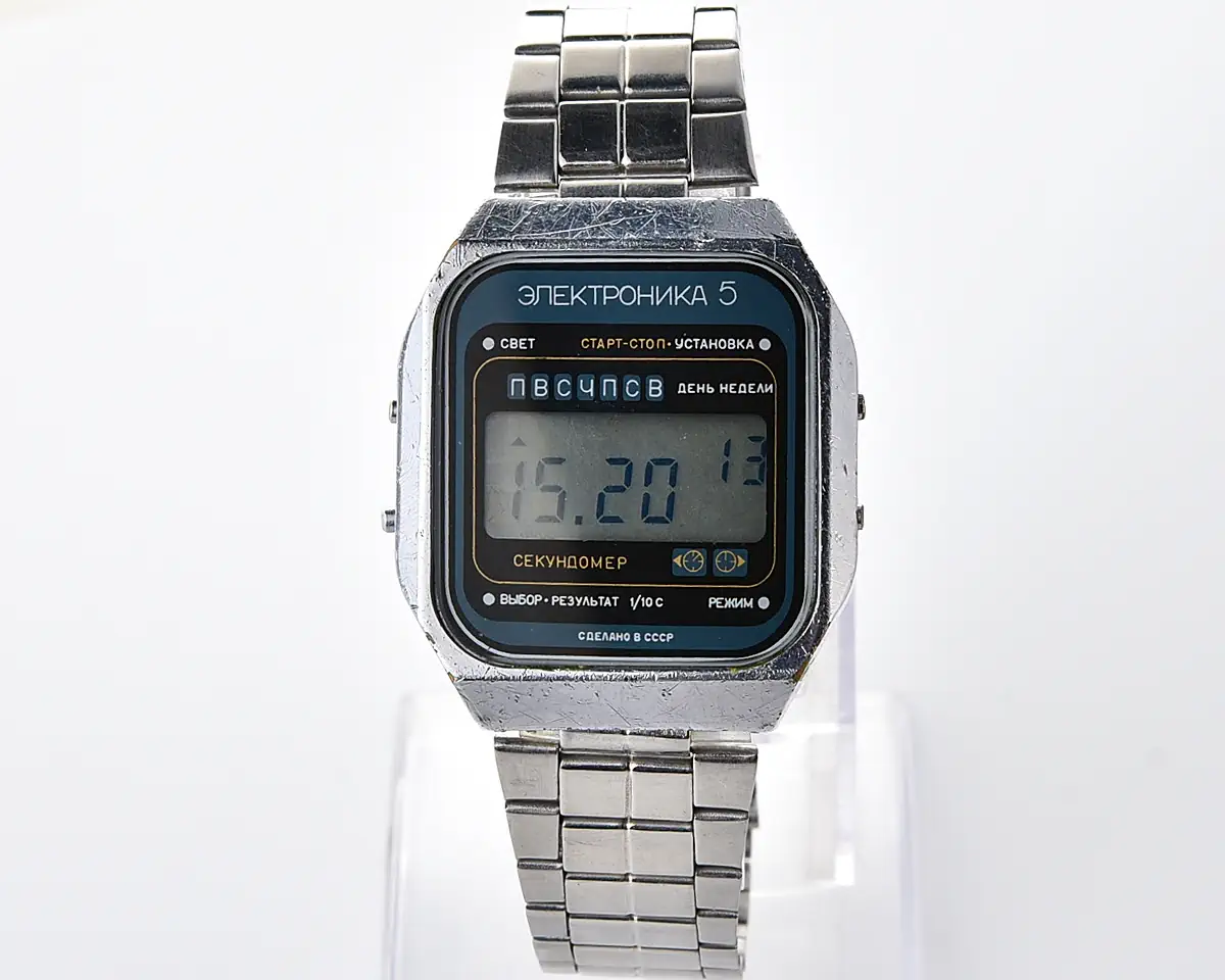 Vintage USSR digital watch Electronika 5 - blue dial with 1/10 sec stopwatch & day of week - Image 2