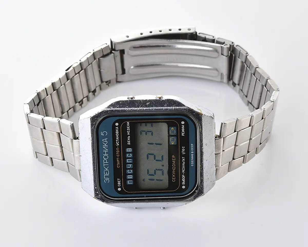 Vintage USSR digital watch Electronika 5 - blue dial with 1/10 sec stopwatch & day of week - Image 9