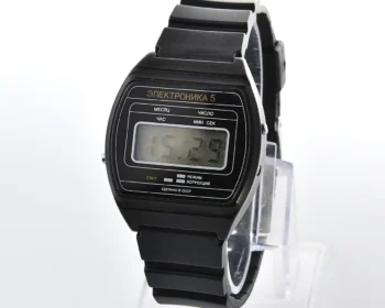 Vintage USSR digital watch Electronika 5 in plastic body - nearly weightless!