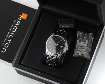 Hamilton Jazzmaster Viewmatic Swiss automatic watch with ETA 2824-2 – black dial, complete with box & booklet