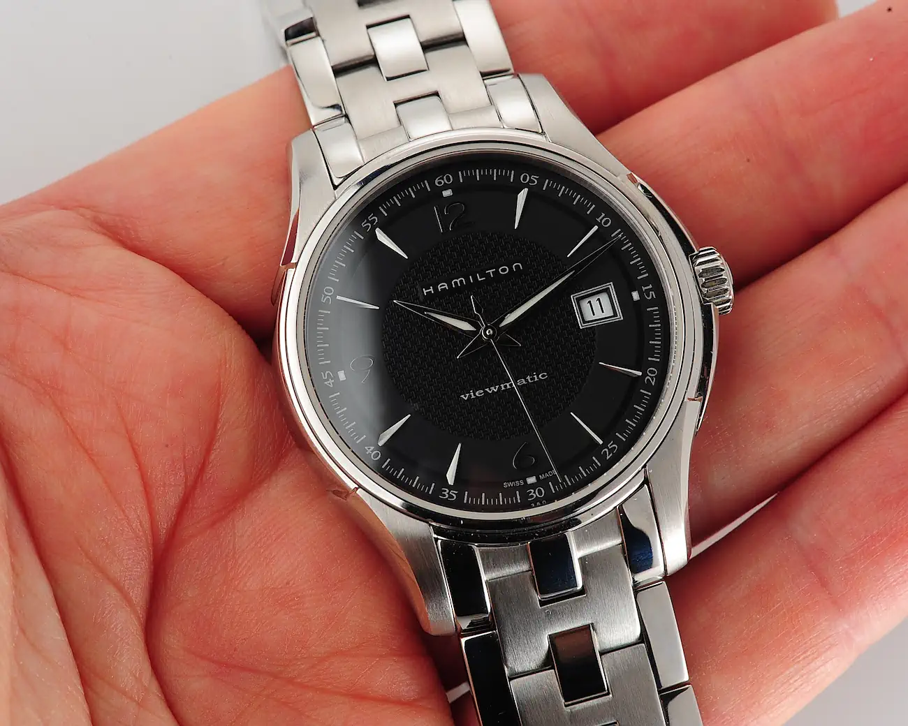 Hamilton Jazzmaster Viewmatic Swiss automatic watch with ETA 2824-2 – black dial, complete with box & booklet - Image 13