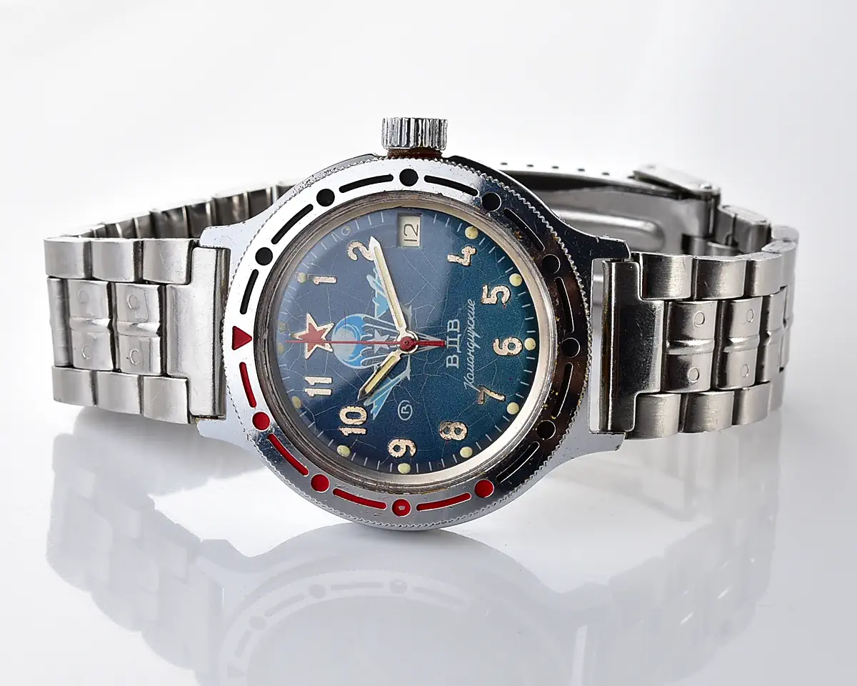 Russian Vostok Komandirskie "Paratroopers" automatic watch with date – blue VDV dial, steel bracelet - Image 5