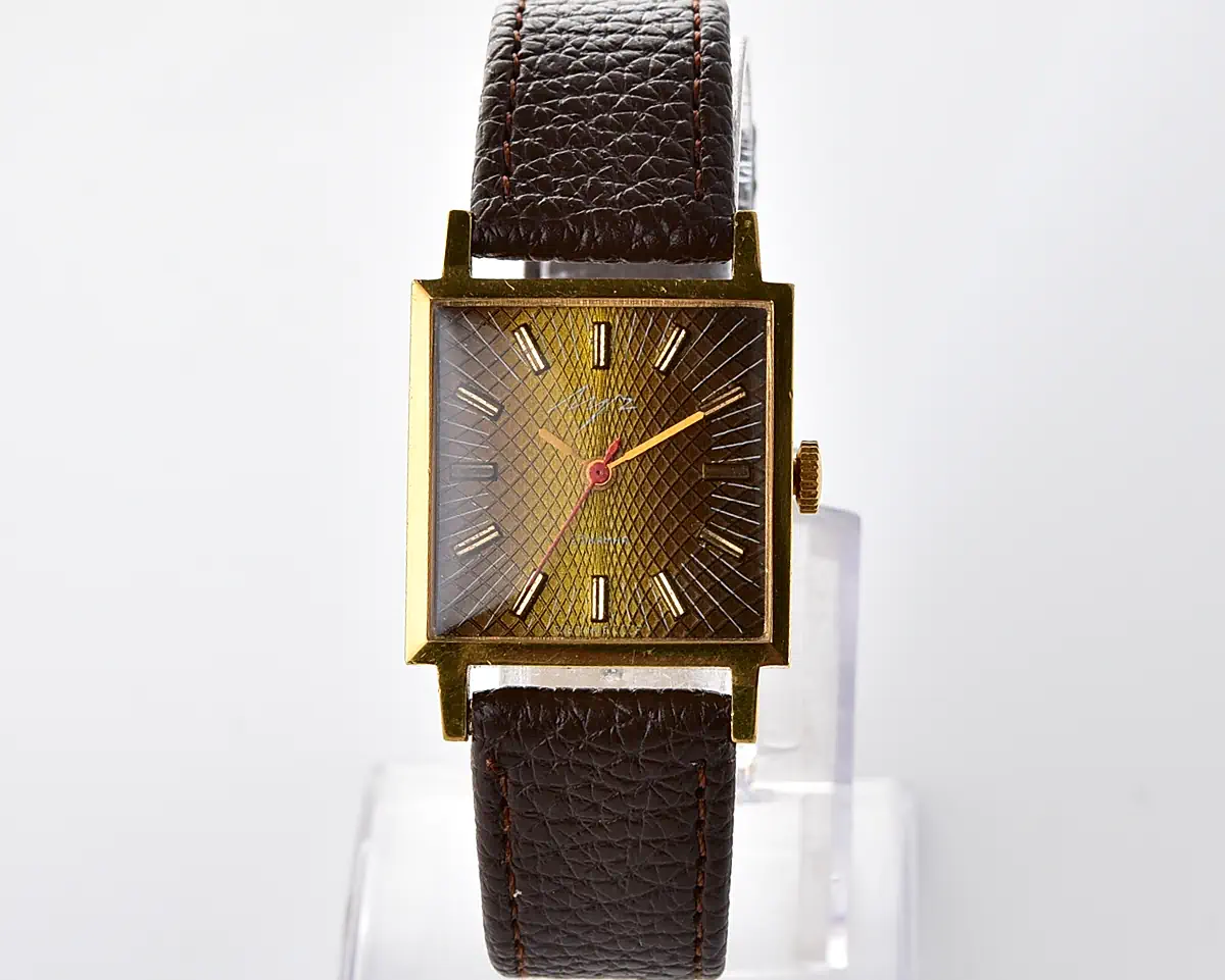 Square Soviet gold-plated Luch ultra-thin watch, 23 jewels cal. 2209 - olive-brown gradient dial, 1970s-1980s - Image 2