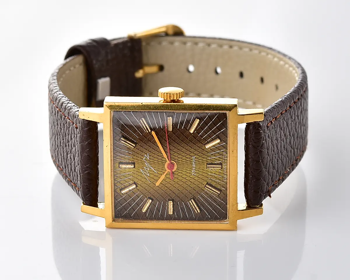 Square Soviet gold-plated Luch ultra-thin watch, 23 jewels cal. 2209 - olive-brown gradient dial, 1970s-1980s - Image 5