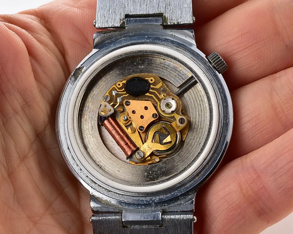 Vintage Soviet Luch Medicine quartz watch with pulse scale – doctor's dial - Image 14