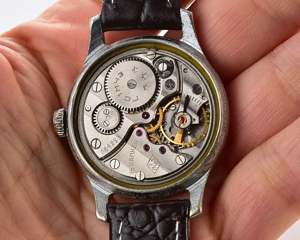 Vintage Soviet Mayak mechanical watch in hermetic case, 1MChZ, from 1950s - Image 11