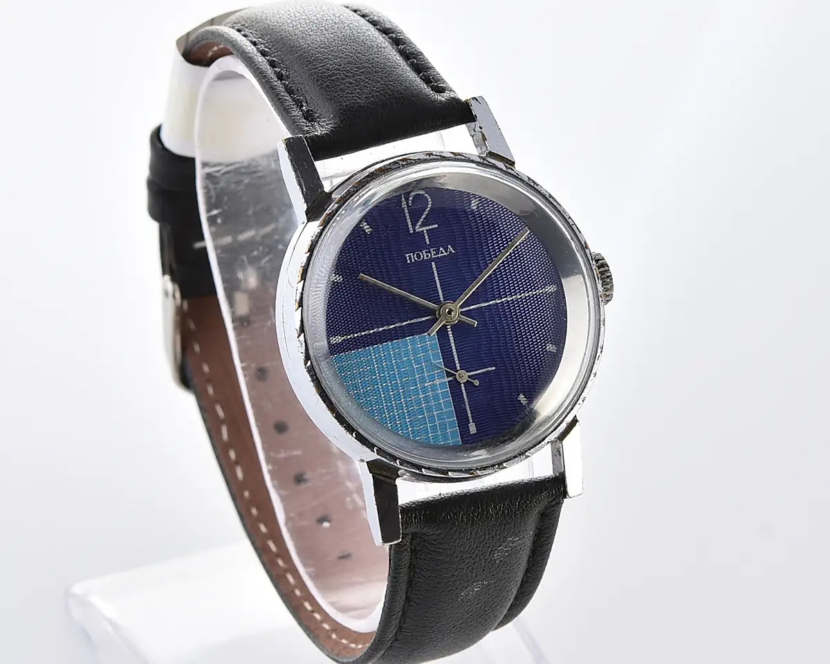 Vintage Soviet Pobeda mechanical watch, ZiM factory – blue textured dial with turquoise grid quadrant and small seconds, from the 1970s-80s - Image 3