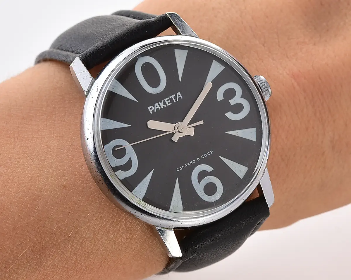 Vintage Soviet Raketa "Big Zero" smaller version with black dial and bold white numerals - Image 6