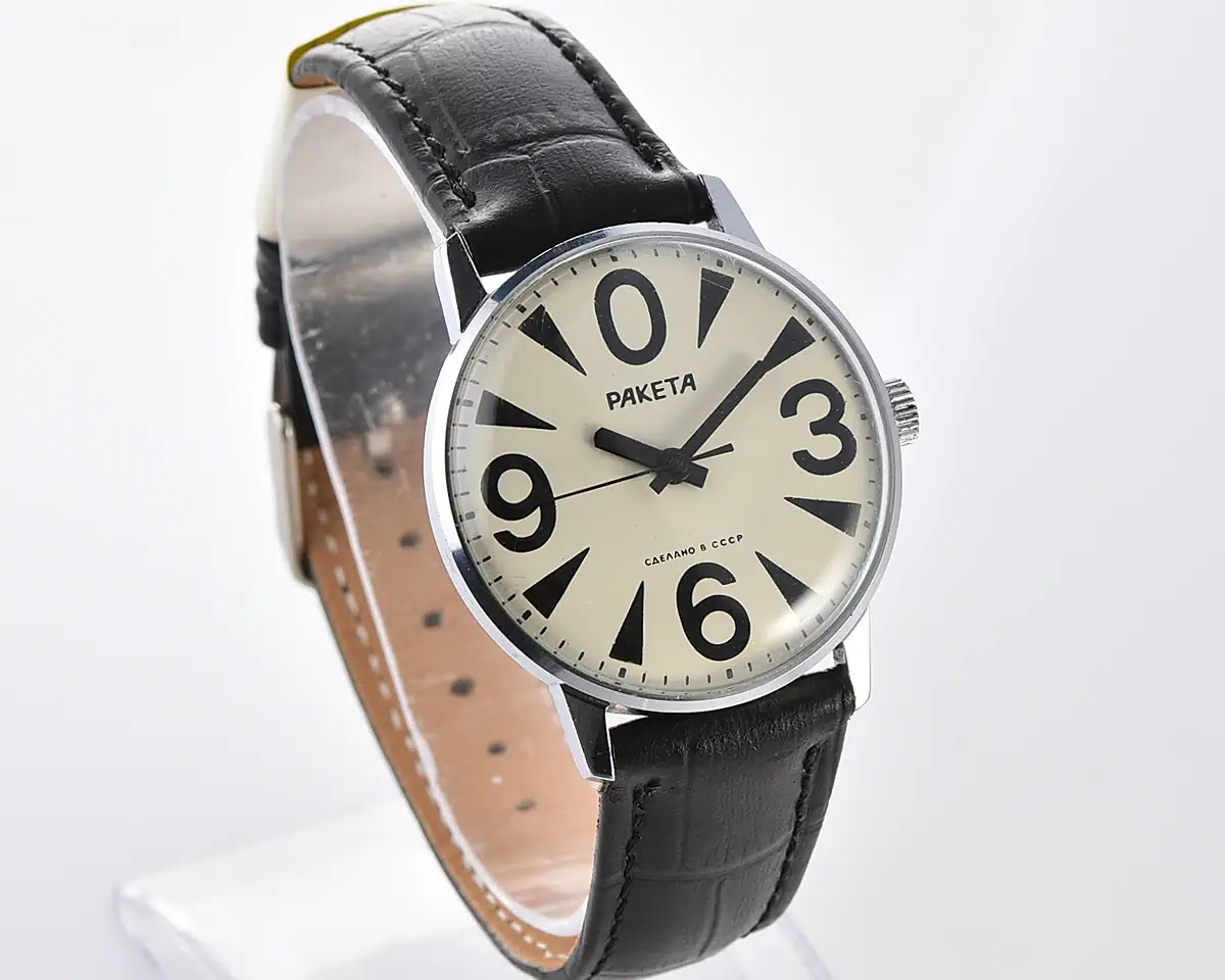 Vintage Soviet Raketa "Big Zero" smaller version with cream dial and bold black numerals - Image 3