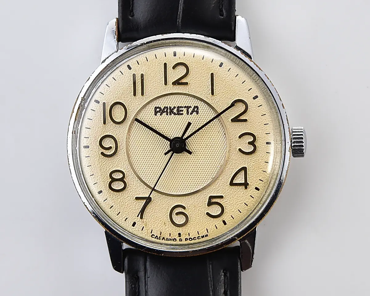 Vintage Raketa mechanical watch - cream dial with embossed Arabic numerals, 1990s, Cal. 2609.HA - Image 9