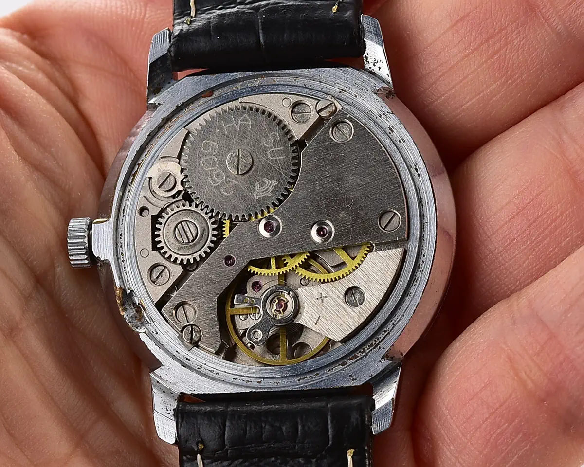 Vintage Raketa mechanical watch - cream dial with embossed Arabic numerals, 1990s, Cal. 2609.HA - Image 13