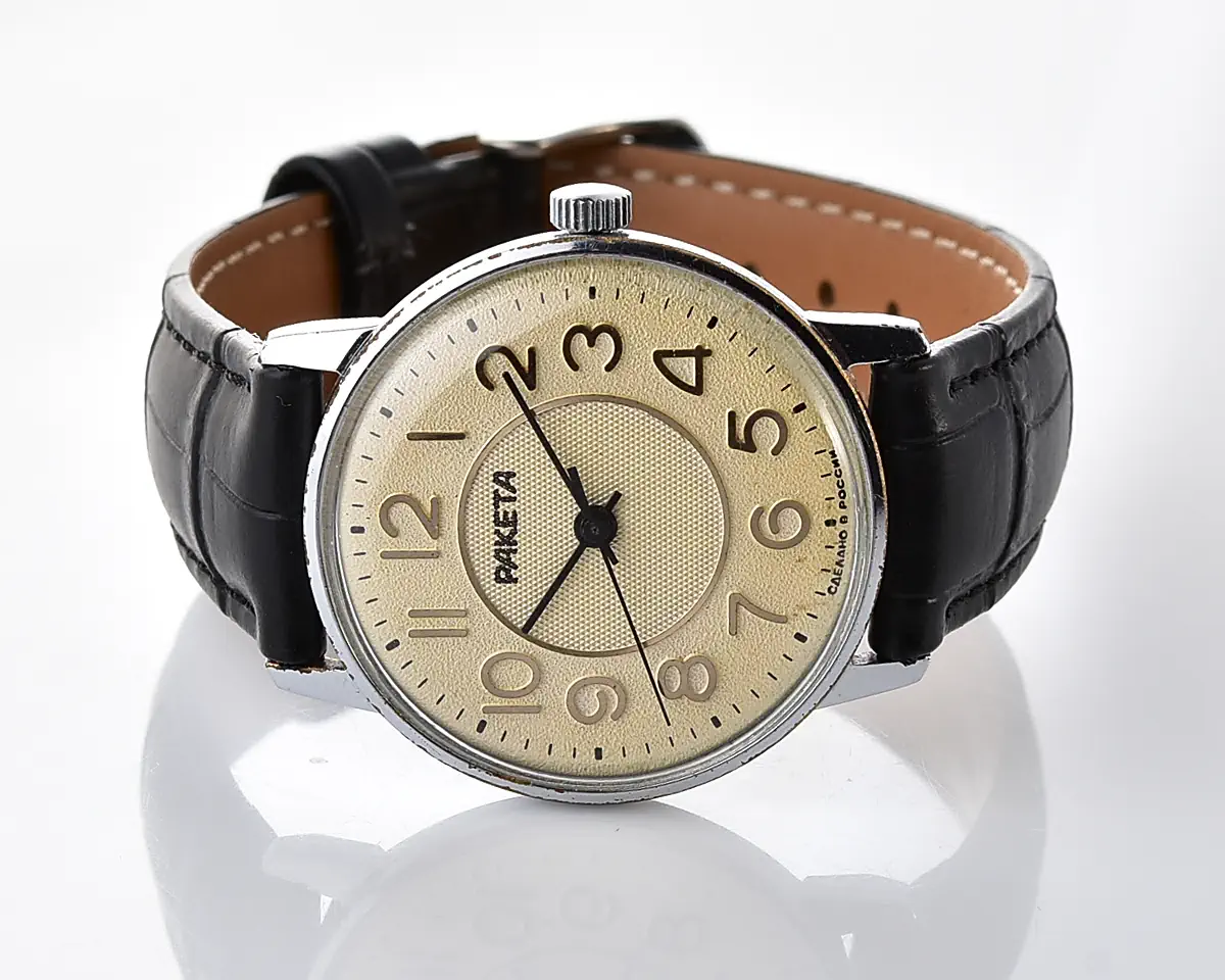 Vintage Raketa mechanical watch - cream dial with embossed Arabic numerals, 1990s, Cal. 2609.HA - Image 5