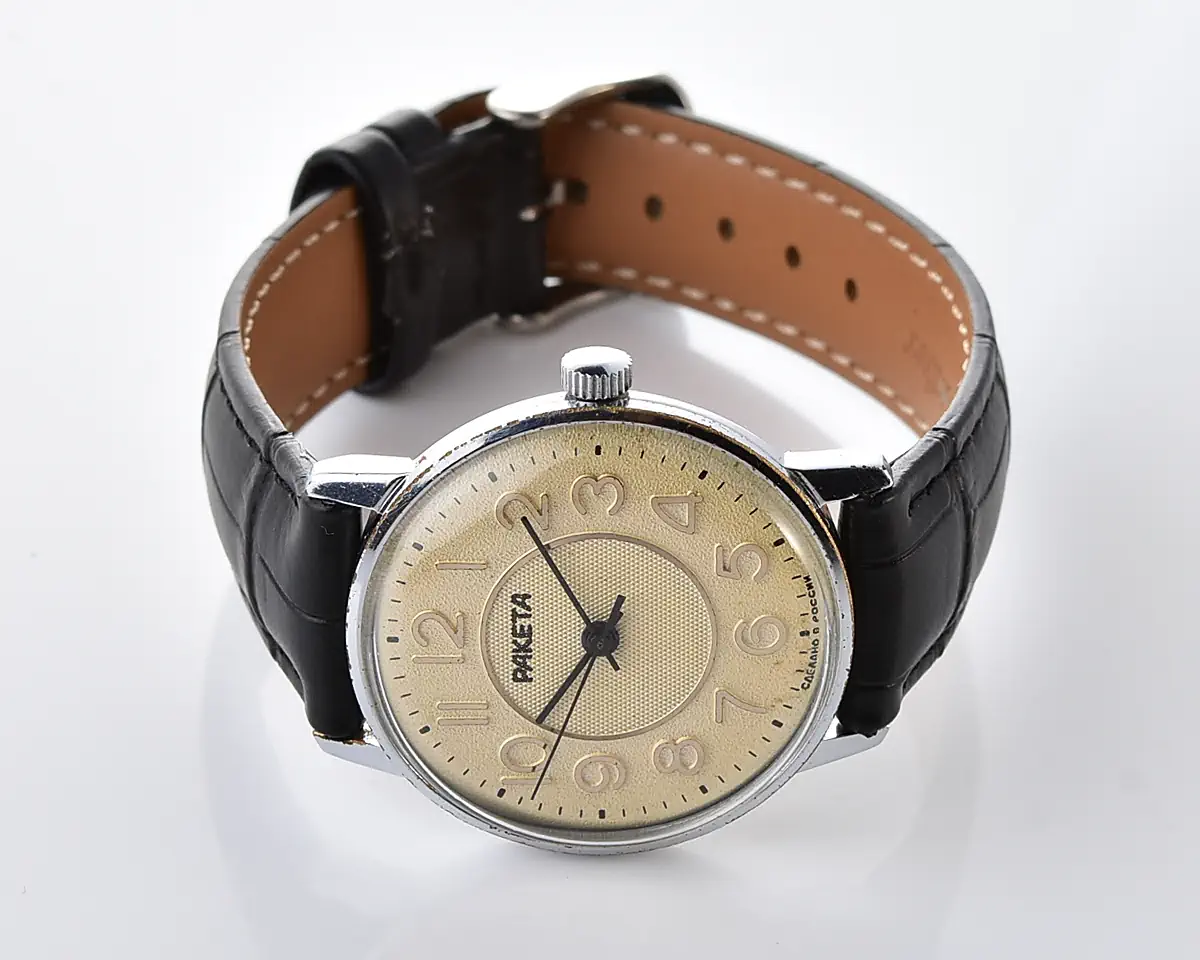 Vintage Raketa mechanical watch - cream dial with embossed Arabic numerals, 1990s, Cal. 2609.HA - Image 6