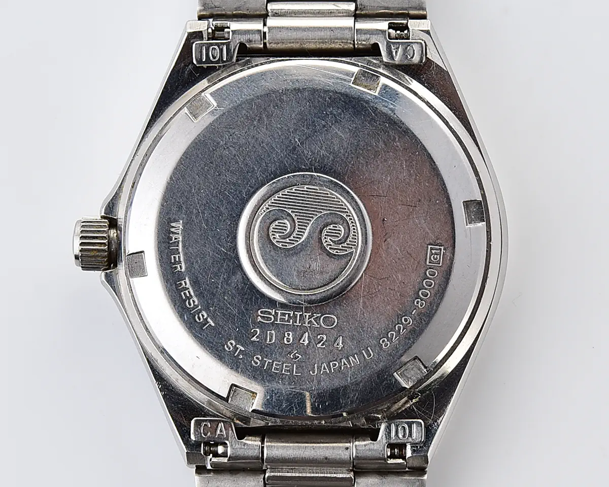 Vintage Seiko SilverWave Quartz – Navy Blue Dial Day-Date from December 1982 - Image 14