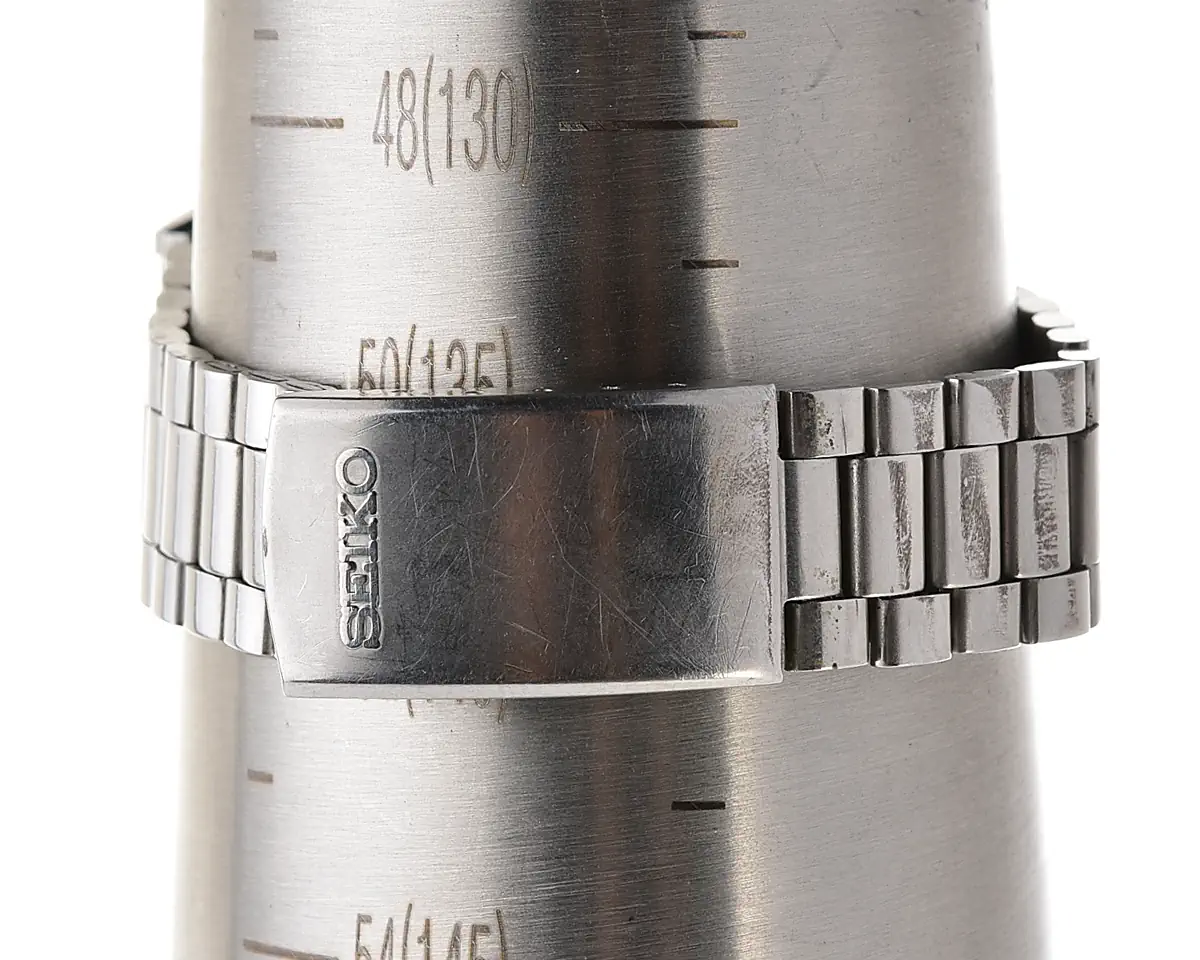 Vintage Seiko SilverWave Quartz – Navy Blue Dial Day-Date from December 1982 - Image 12