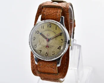 Rare: Sturmanskie Type 1 Soviet mechanical watch with leather cuff strap – the original Air Force pilot's watch, from the 3rd quarter of 1951!