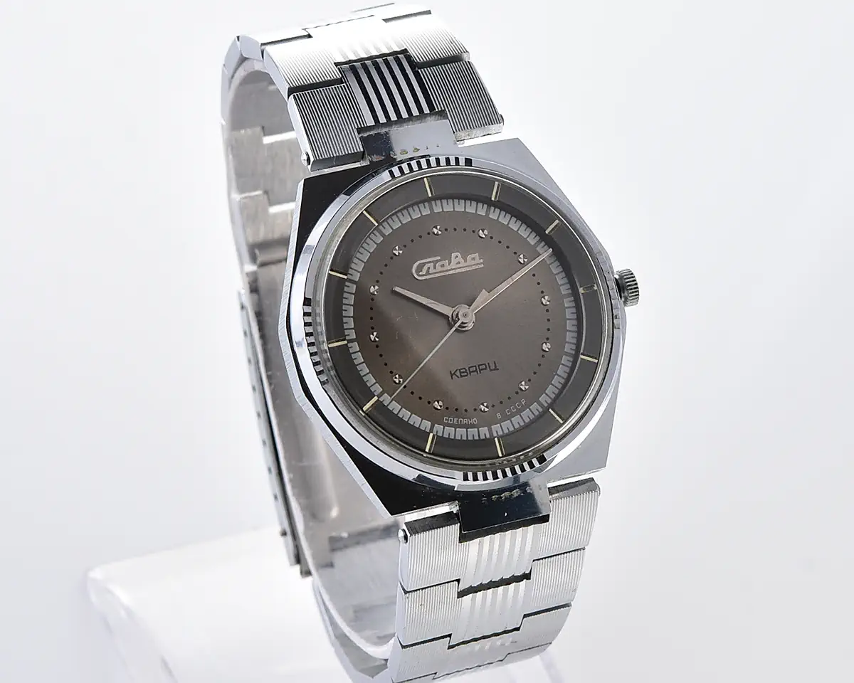 Slava Soviet quartz watch on integrated steel bracelet - complete with box & passport, from February 1985 - Image 3