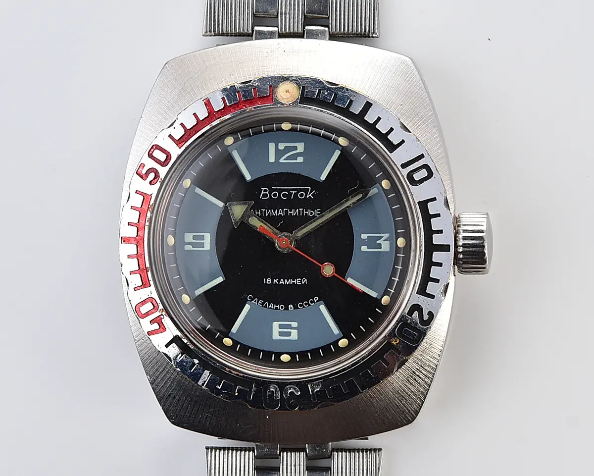 Soviet Vostok Amphibia tonneau mechanical watch – black and blue dial, steel bracelet - Image 8