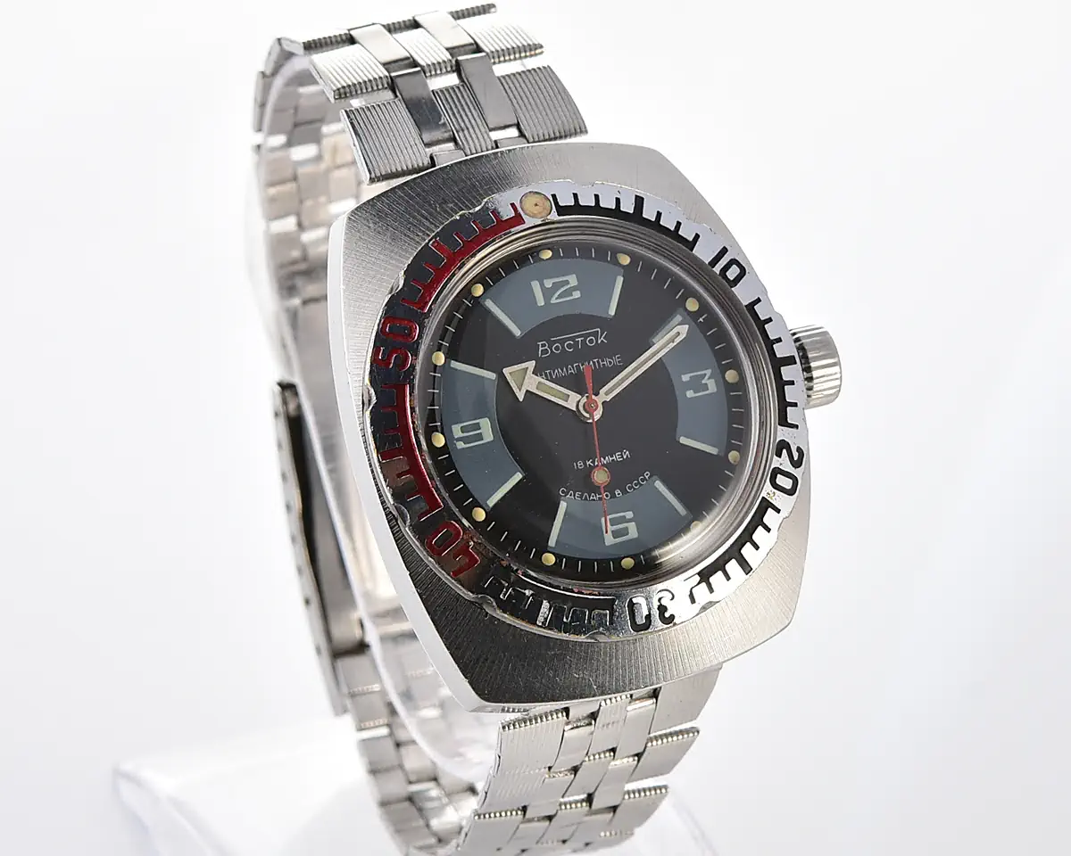 Soviet Vostok Amphibia tonneau mechanical watch – black and blue dial, steel bracelet - Image 3