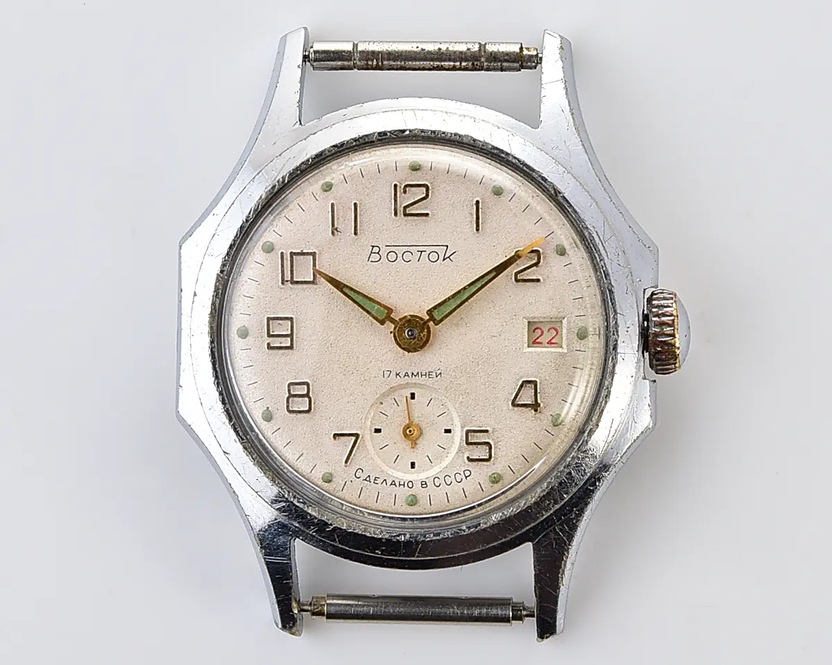 Vintage Soviet Vostok mechanical wristwatch - Image 8