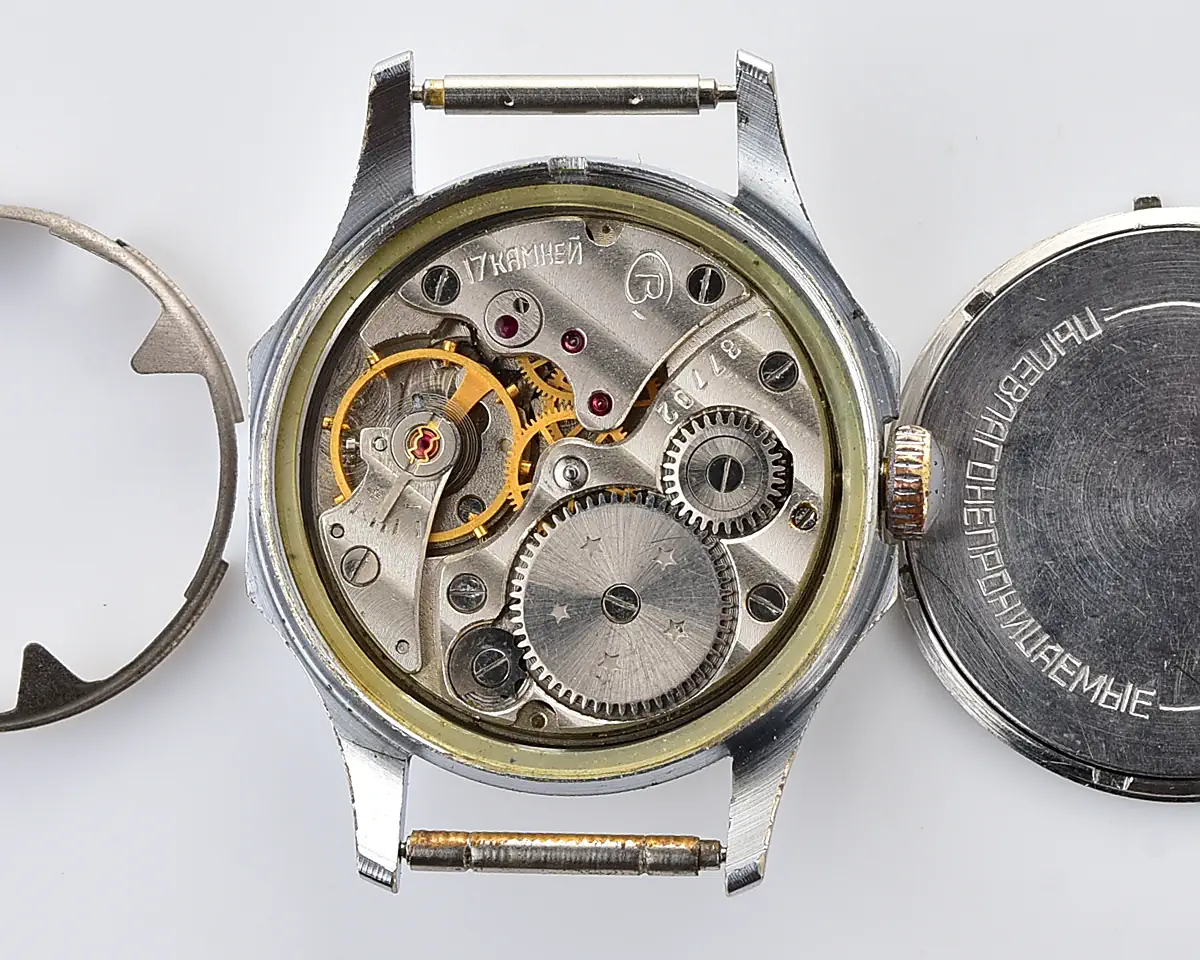 Vintage Soviet Vostok mechanical wristwatch - Image 10